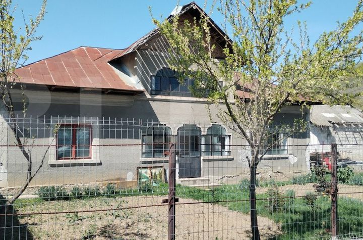Casă - 3 camere de vanzare TARGOVISTE - Dambovita anunturi imobiliare Dambovita