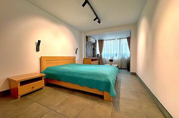 Decebal | 3 camere 97 mp utili | Centrală proprie | Etaj 2/8 anunturi imobiliare Bucuresti