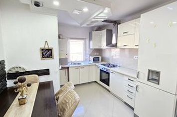 0% COMISION! 3 camere, 2 bai, decomandat, boxa, finisat,  Zorilor anunturi imobiliare Cluj