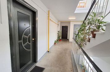 De Vanzare Apartament cu 3 camere  an constructie 1989  Vitan Mall anunturi imobiliare Bucuresti