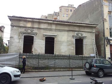 Casa academicianului Alexandru Rosetti, demolata luni dimineata. Pe terenul eliberat se va construi un bloc cu patru etaje