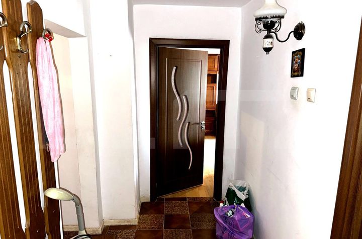 Apartament 3 camere de vanzare GEORGE ENESCU - Dolj anunturi imobiliare Dolj