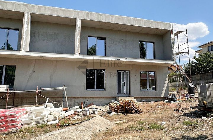 Casa premium Duplex in stil Mediteranean, zona Dealuri Oradea anunturi imobiliare Bihor