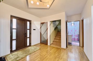 Vilă - 5 camere de vanzare SIBIU - Sibiu anunturi imobiliare Sibiu