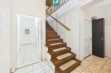 Casă cu teren 345 mp – metrou Laminorului anunturi imobiliare Bucuresti