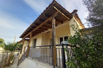 Casă individuală 75 mp pe teren 1.154 mp în Kato Metochi anunturi imobiliare Grecia