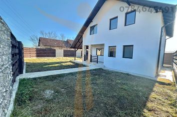 Casă - 4 camere de vanzare VALEA VOIEVOZILOR - Dambovita anunturi imobiliare Dambovita