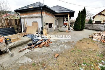 Casa 3 camere,100 mp, 250mp teren,  0% comision anunturi imobiliare Mures