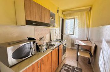 Apartament cu o camera, decomandat, balcon deschis , etajul intai anunturi imobiliare Timis