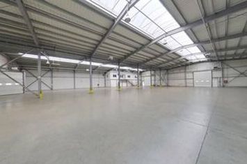Hală industrială de închiriat în Arad 1799 mp anunturi imobiliare Arad