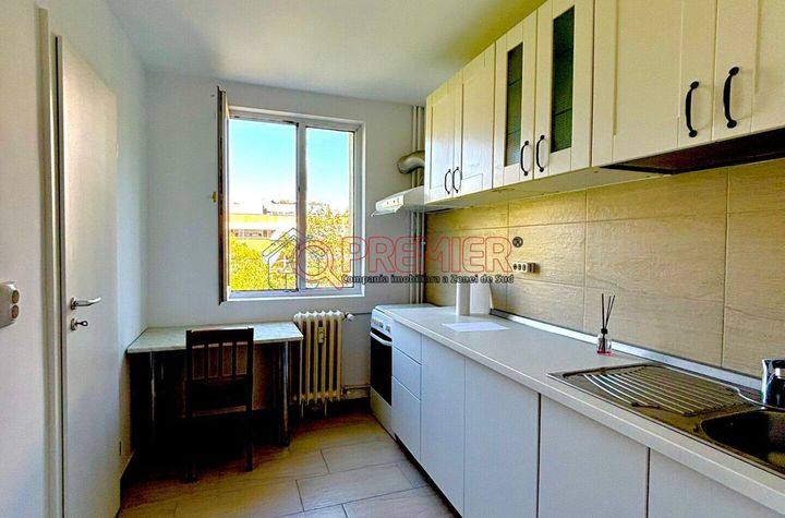 Inchiriere Apartament 3 camere - Nemobilat / Mobilat | Emil Racovita Stradal anunturi imobiliare Bucuresti