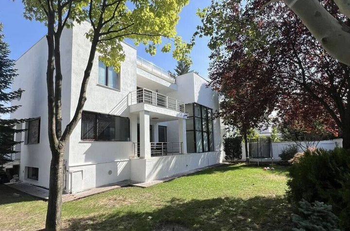 Vila individuala, 9 camere, Iancu Nicolae anunturi imobiliare Bucuresti