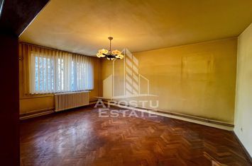 Apartament 4 camere, parter inalt, boxa, zona Take Ionescu/Cardinale anunturi imobiliare Timis