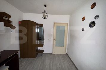 Apartament 3 camere de vanzare DACIA - Hunedoara anunturi imobiliare Hunedoara
