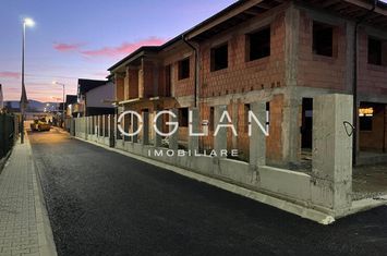 Vilă - 4 camere de vanzare SIBIU - Sibiu anunturi imobiliare Sibiu