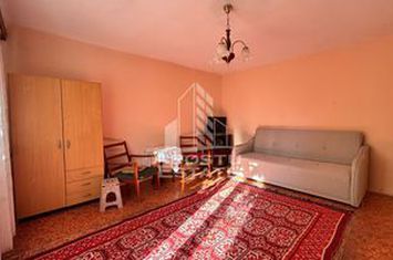 Apartament cu o camera, decomandat, balcon deschis , etajul intai anunturi imobiliare Timis