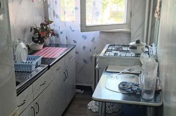 Apartament 3 camere de vanzare ORADEA - Bihor anunturi imobiliare Bihor
