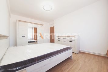 Apartament 3 camere mobilat zona Hotelului Ambient anunturi imobiliare Brasov
