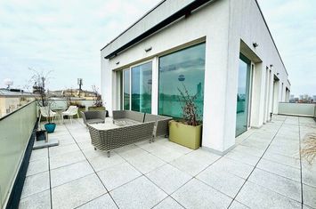 Penthouse | amazing terrace | building with swimming pool | Aviatorilor anunturi imobiliare Bucuresti