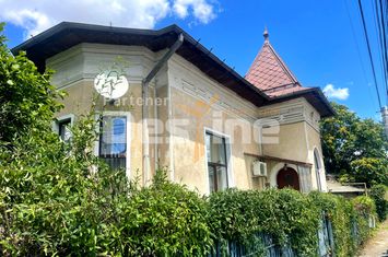 Vilă - 7 camere de vanzare DEMOCRATIEI - Prahova anunturi imobiliare Prahova