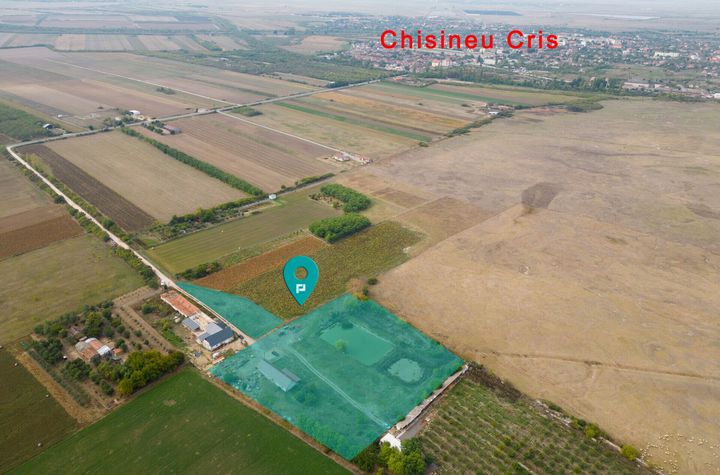 Teren intravilan cu iazuri și casă - Chișineu-Criș anunturi imobiliare Arad