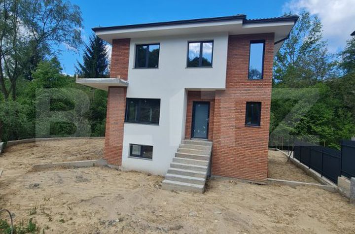 Vilă - 5 camere de vanzare FLORESTI - Cluj anunturi imobiliare Cluj