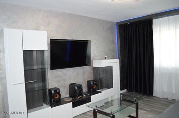 Nord - Bdul Nicolae Balcescu, apartament 3 camere, 64 mp anunturi imobiliare Arges