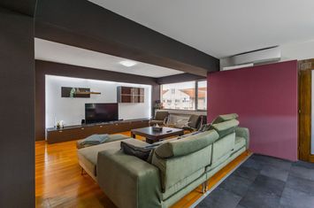 Apartament doua niveluri | 139 mp si terasa | 4 camere | Dorobantilor anunturi imobiliare Timis