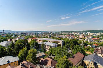 APARTAMENT  CU 3 CAMERE,  IN INIMA ORASULUI, LICEUL NATIONAL anunturi imobiliare Iasi