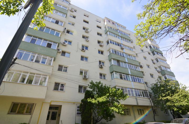 Apartament 3 camere de vanzare BANU MANTA - Bucuresti anunturi imobiliare Bucuresti