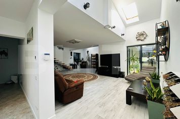 Vilă - 6 camere de vanzare BRASOV - Brasov anunturi imobiliare Brasov