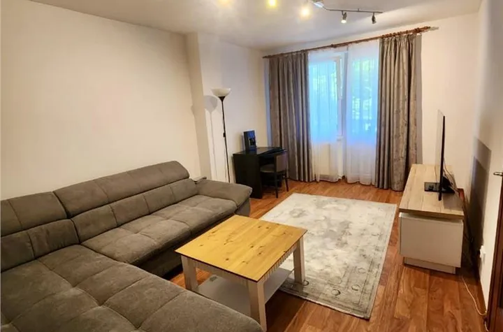 Apartament 3 camere de inchiriat CENTRUL CIVIC - Brasov anunturi imobiliare Brasov