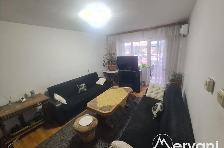 Apartament 3 camere de vanzare CENTRU - Prahova anunturi imobiliare Prahova