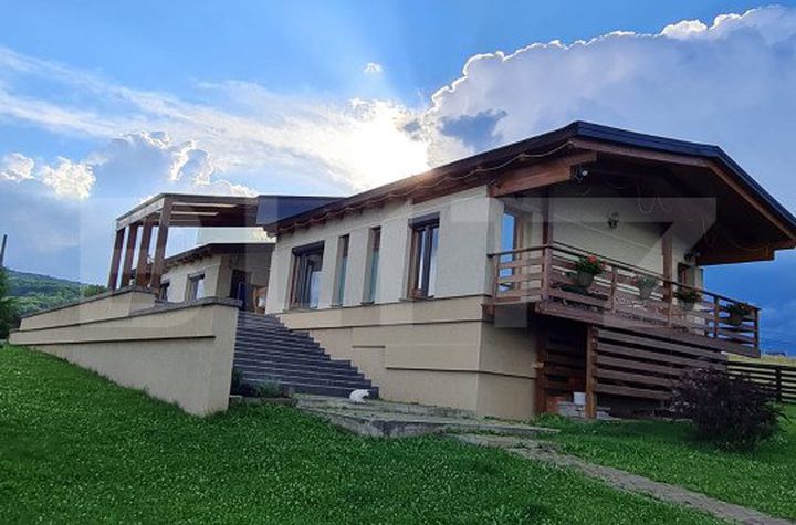 Casă - 6 camere de vanzare RADAUTI - Suceava anunturi imobiliare Suceava