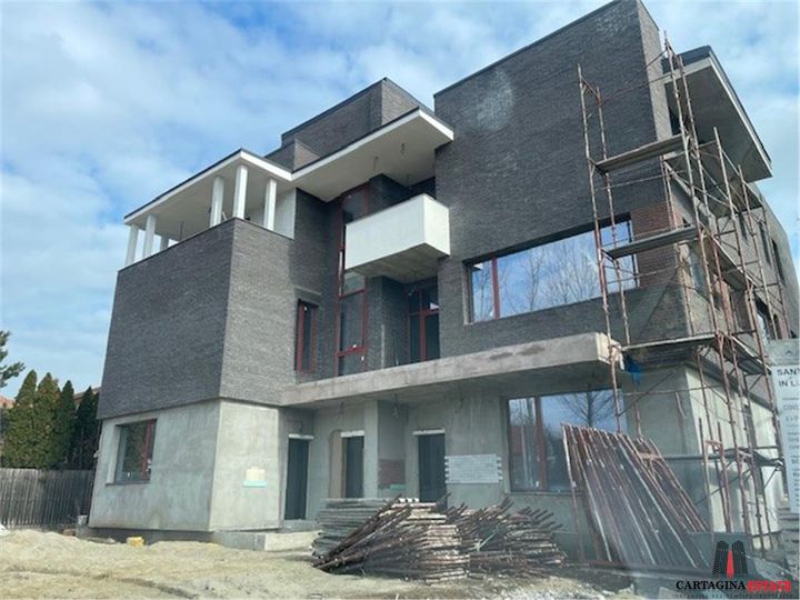 Casă - 12 camere de vanzare IANCU NICOLAE - Bucuresti anunturi imobiliare Bucuresti