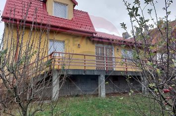 Casă / Vilă cu 4 camere de vânzare în zona Sud-Est anunturi imobiliare Iasi