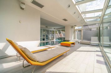4-room apartment, building with swimming pool and gym, Aviatorilor anunturi imobiliare Bucuresti