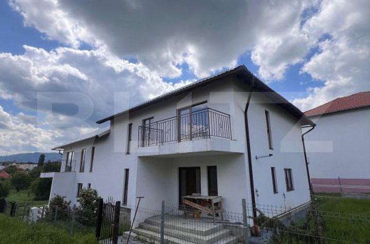 Vilă - 4 camere de vanzare CISNADIE - Sibiu anunturi imobiliare Sibiu