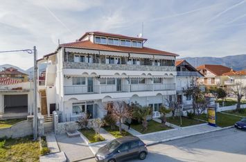 Clădire cu unități turistice la malul mării, Paralia Vrasnon anunturi imobiliare Grecia