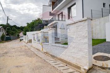 Casă / Vilă cu 4 camere de vânzare anunturi imobiliare Cluj