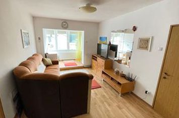 Apartament cu 3 camere de vânzare în Azuga anunturi imobiliare Prahova