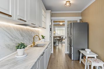 Vilă - 9 camere de vanzare DELFINARIU - Constanta anunturi imobiliare Constanta