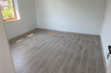 Casă - 3 camere de inchiriat CENTRAL - Vrancea anunturi imobiliare Vrancea
