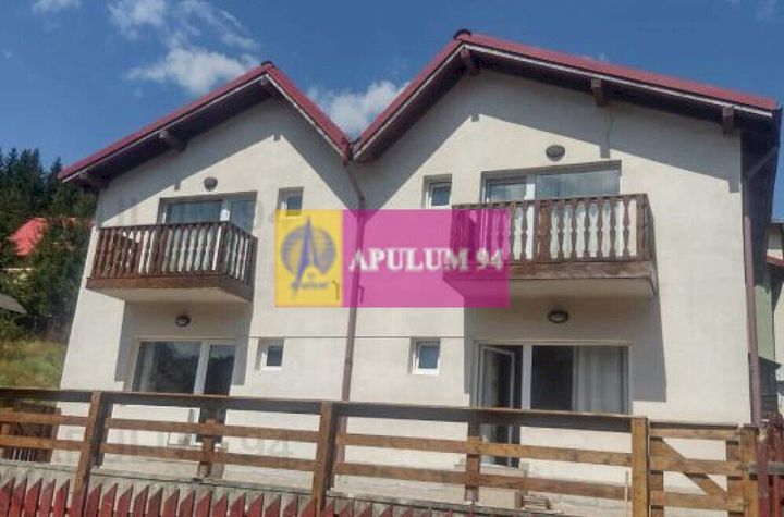 Vilă de tip duplex de vânzare în Azuga - Zona Centrala anunturi imobiliare Prahova