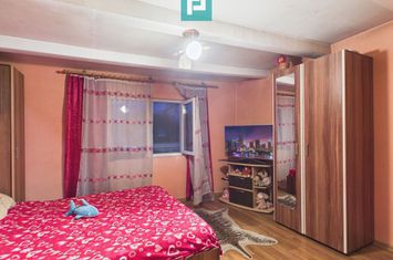 Casă cu 4 camere și 700 mp teren în Cermei anunturi imobiliare Arad