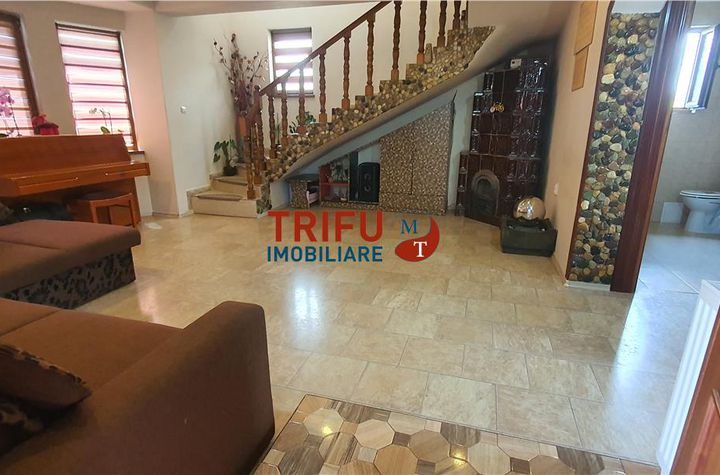 Vilă - 4 camere de vanzare CENTRAL - Alba anunturi imobiliare Alba