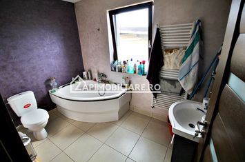 Casa 5 camere,250 mp,622 mp teren, cartier 7 Noiembrie,zona Sudului, anunturi imobiliare Mures