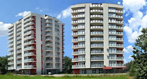 Un fond de investiţii cu 130 mil. euro pregatiţi pentru imobiliare româneşti, aproape anonim în urmă cu câţiva ani, a devenit un model pentru companiile care se finanţează prin bursă