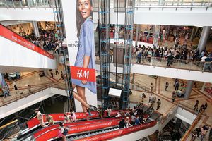 H&M deschide primul magazin COS din Suedia