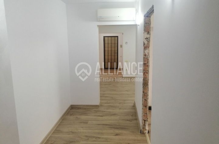 Apartament 4 camere de vanzare CONSTANTA - Constanta anunturi imobiliare Constanta
